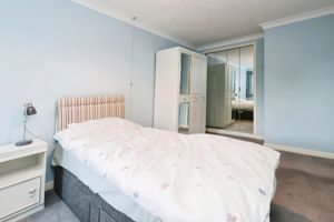 BEDROOM- click for photo gallery